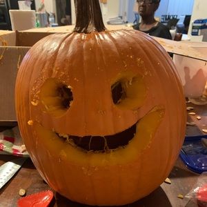 Meet your Posher, Gutta